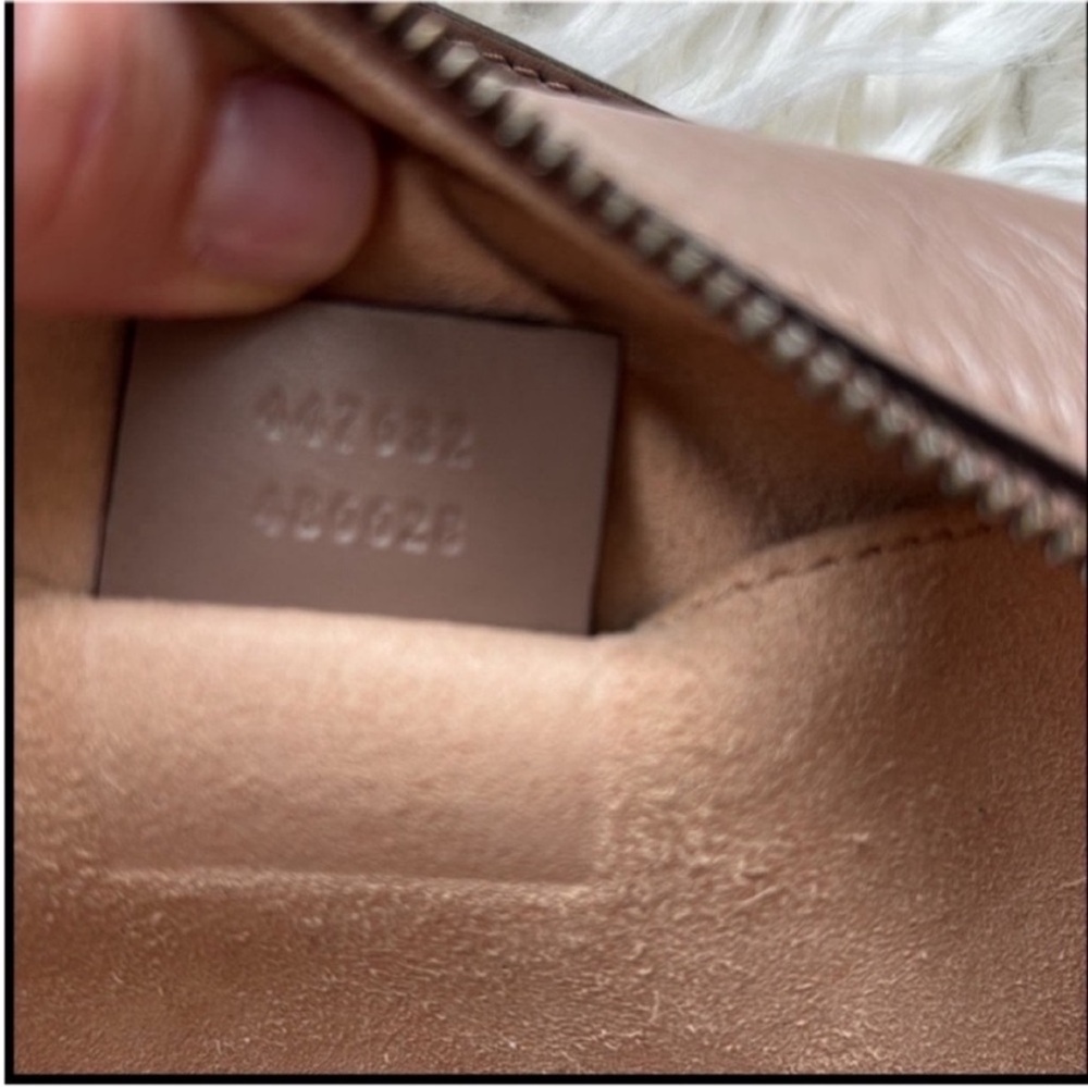 Gucci Maramont Rose Quilted Leather Crossbody Camera Bag - Picture 10 of 16